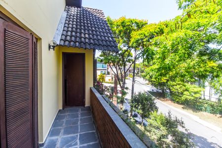 Casa à venda com 386m², 4 quartos e 4 vagas Casa à venda com 386m², 4 quartos e 4 vagasVaranda do Quarto