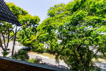 Casa à venda com 386m², 4 quartos e 4 vagas Casa à venda com 386m², 4 quartos e 4 vagasVista do Quarto 2