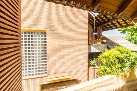 Casa à venda com 386m², 4 quartos e 4 vagas Casa à venda com 386m², 4 quartos e 4 vagasVista da Suíte