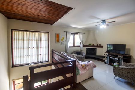 Casa à venda com 386m², 4 quartos e 4 vagas Casa à venda com 386m², 4 quartos e 4 vagasSala