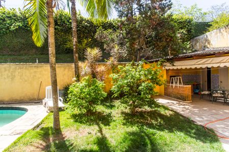 Casa à venda com 386m², 4 quartos e 4 vagas Casa à venda com 386m², 4 quartos e 4 vagasVista da Sala