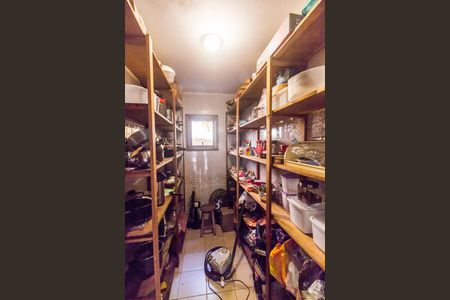 Casa à venda com 386m², 4 quartos e 4 vagas Casa à venda com 386m², 4 quartos e 4 vagasDespensa