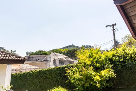 Casa à venda com 386m², 4 quartos e 4 vagas Casa à venda com 386m², 4 quartos e 4 vagasVista da Suíte