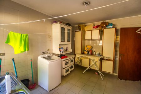 Casa à venda com 386m², 4 quartos e 4 vagas Casa à venda com 386m², 4 quartos e 4 vagasÁrea de Serviço