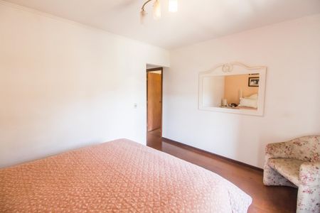 Casa à venda com 386m², 4 quartos e 4 vagas Casa à venda com 386m², 4 quartos e 4 vagasSuíte master 2