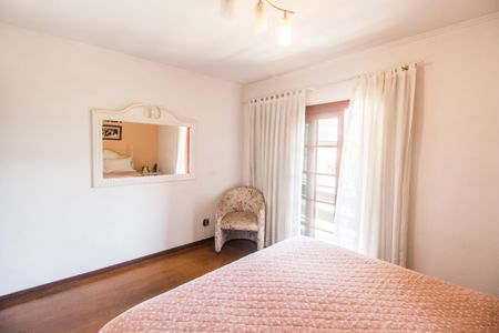 Casa à venda com 386m², 4 quartos e 4 vagas Casa à venda com 386m², 4 quartos e 4 vagasSuíte master 2