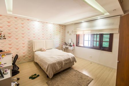 Casa à venda com 386m², 4 quartos e 4 vagas Casa à venda com 386m², 4 quartos e 4 vagasSuíte master 1