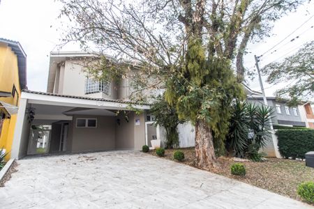 Casa de condomínio à venda com 294m², 2 quartos e 2 vagas Casa de condomínio à venda com 294m², 2 quartos e 2 vagasFachada