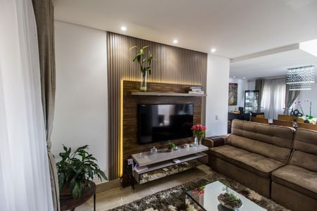 Sala de casa à venda com 3 quartos, 224m² em Parque Sinai, Santana de Parnaíba