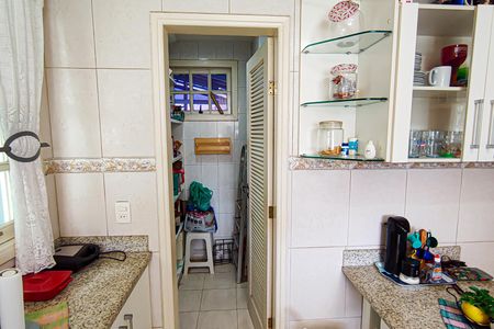 Casa de condomínio à venda com 264m², 4 quartos e 4 vagas Casa de condomínio à venda com 264m², 4 quartos e 4 vagasCozinha