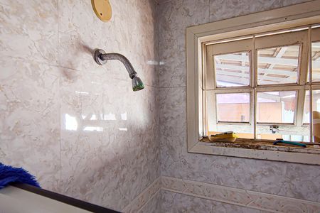 Casa de condomínio à venda com 264m², 4 quartos e 4 vagas Casa de condomínio à venda com 264m², 4 quartos e 4 vagasbanheiro externo