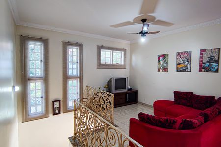 Casa de condomínio à venda com 264m², 4 quartos e 4 vagas Casa de condomínio à venda com 264m², 4 quartos e 4 vagashall