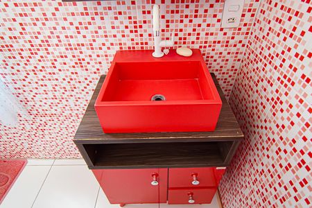 Casa de condomínio à venda com 264m², 4 quartos e 4 vagas Casa de condomínio à venda com 264m², 4 quartos e 4 vagasBanheiro da Suíte