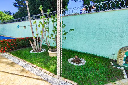 Casa de condomínio à venda com 264m², 4 quartos e 4 vagas Casa de condomínio à venda com 264m², 4 quartos e 4 vagasjardim