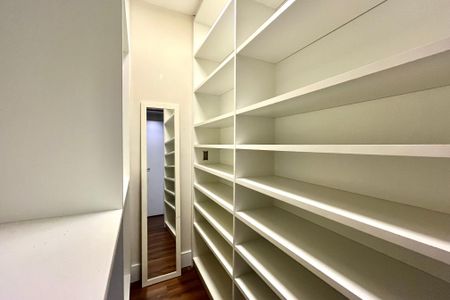 Apartamento à venda com 170m², 3 quartos e 3 vagasCloset da Suíte 3
