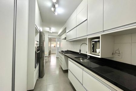 Apartamento à venda com 170m², 3 quartos e 3 vagasCozinha