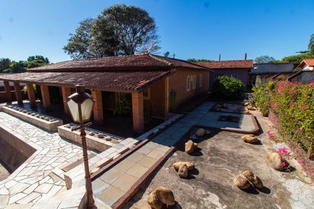 Casa de condomínio à venda com 348m², 2 quartos e 10 vagas Casa de condomínio à venda com 348m², 2 quartos e 10 vagasÁrea comum