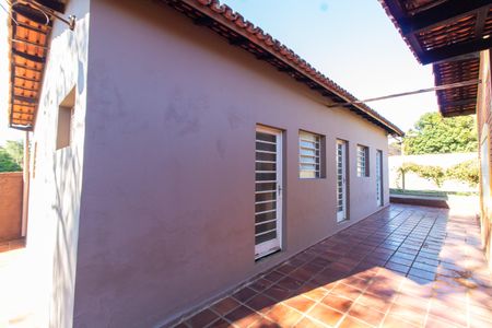 Casa de condomínio à venda com 348m², 2 quartos e 10 vagas Casa de condomínio à venda com 348m², 2 quartos e 10 vagasÁrea comum