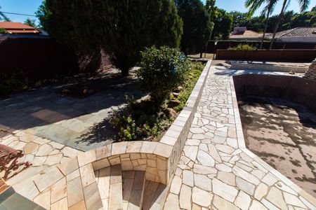 Casa de condomínio à venda com 348m², 2 quartos e 10 vagas Casa de condomínio à venda com 348m², 2 quartos e 10 vagasÁrea comum