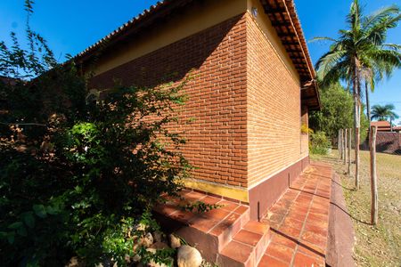 Casa de condomínio à venda com 348m², 2 quartos e 10 vagas Casa de condomínio à venda com 348m², 2 quartos e 10 vagasÁrea comum