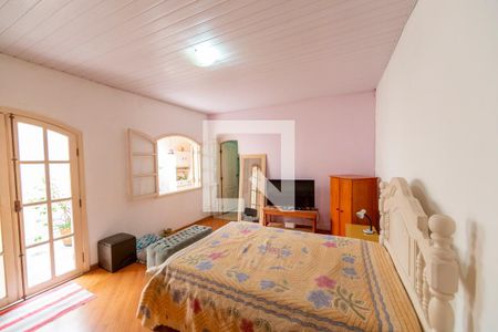 Casa à venda com 455m², 5 quartos e 2 vagas Casa à venda com 455m², 5 quartos e 2 vagasSuite master