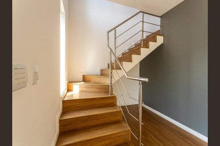 Casa de condomínio à venda com 354m², 3 quartos e 4 vagas