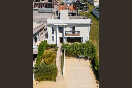 Casa de condomínio à venda com 354m², 3 quartos e 4 vagas