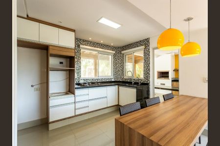 Casa de condomínio à venda com 354m², 3 quartos e 4 vagas