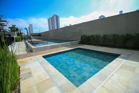 Apartamento à venda com 88m², 3 quartos e 2 vagas Apartamento à venda com 88m², 3 quartos e 2 vagasÁrea comum - Piscina