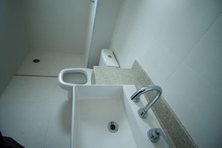 Apartamento à venda com 88m², 3 quartos e 2 vagas Apartamento à venda com 88m², 3 quartos e 2 vagasBanheiro Social