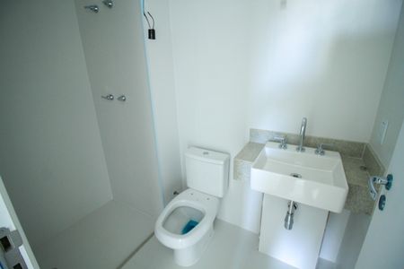 Apartamento à venda com 88m², 3 quartos e 2 vagas Apartamento à venda com 88m², 3 quartos e 2 vagasBanheiro Social