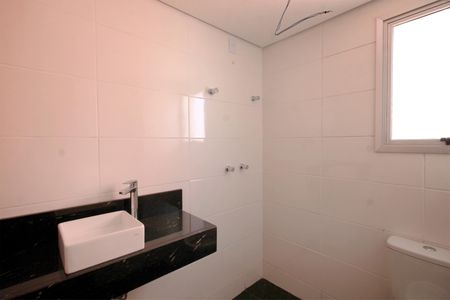 Apartamento à venda com 65m², 2 quartos e 2 vagasBanheiro da Suíte 1