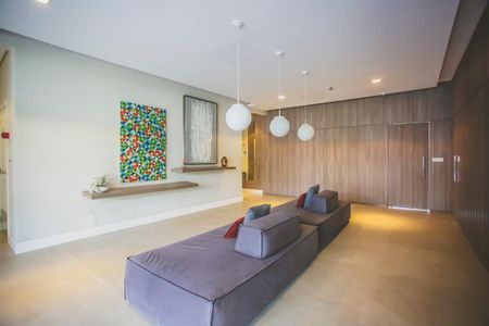 Apartamento à venda com 90m², 3 quartos e 2 vagas Apartamento à venda com 90m², 3 quartos e 2 vagasHall social