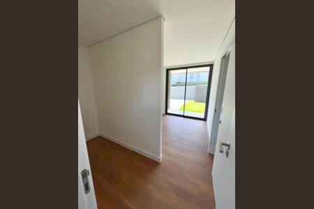 Casa à venda com 529m², 5 quartos e 6 vagas Casa à venda com 529m², 5 quartos e 6 vagasSuíte 2