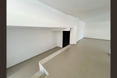 Casa à venda com 529m², 5 quartos e 6 vagas Casa à venda com 529m², 5 quartos e 6 vagasSala 2