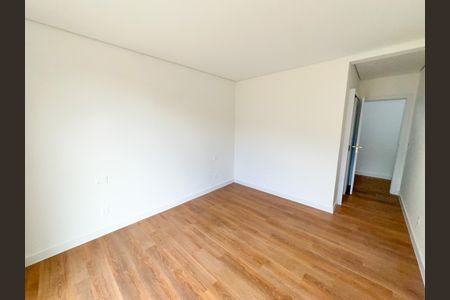 Casa à venda com 529m², 5 quartos e 6 vagas Casa à venda com 529m², 5 quartos e 6 vagasSuíte 3