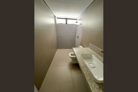 Casa à venda com 529m², 5 quartos e 6 vagas Casa à venda com 529m², 5 quartos e 6 vagasBanheiro 3