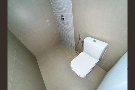 Casa à venda com 529m², 5 quartos e 6 vagas Casa à venda com 529m², 5 quartos e 6 vagasBanheiro 1