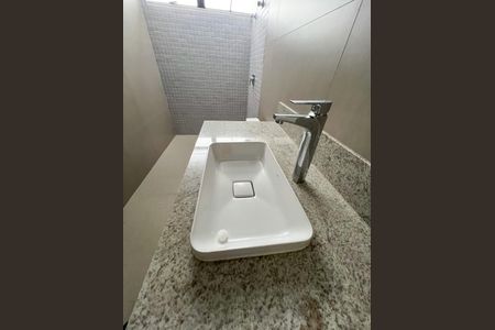 Casa à venda com 529m², 5 quartos e 6 vagas Casa à venda com 529m², 5 quartos e 6 vagasBanheiro 3