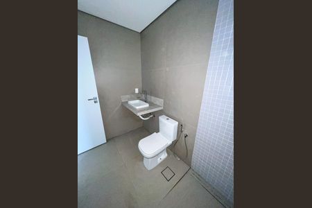 Casa à venda com 529m², 5 quartos e 6 vagas Casa à venda com 529m², 5 quartos e 6 vagasBanheiro Suíte 3