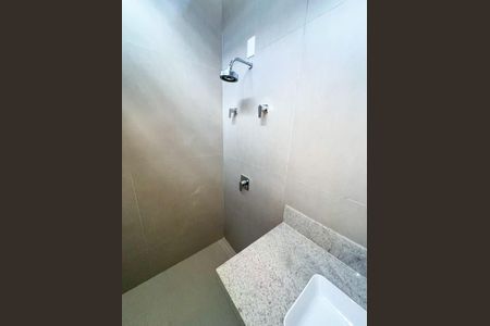 Casa à venda com 529m², 5 quartos e 6 vagas Casa à venda com 529m², 5 quartos e 6 vagasBanheiro 1