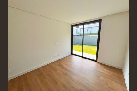 Casa à venda com 529m², 5 quartos e 6 vagas Casa à venda com 529m², 5 quartos e 6 vagasSuíte 3