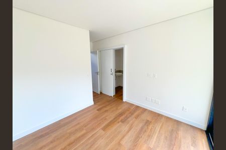 Casa à venda com 529m², 5 quartos e 6 vagas Casa à venda com 529m², 5 quartos e 6 vagasSuíte 3