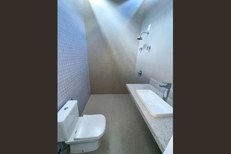 Casa à venda com 529m², 5 quartos e 6 vagas Casa à venda com 529m², 5 quartos e 6 vagasBanheiro 1