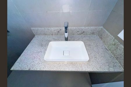 Casa à venda com 529m², 5 quartos e 6 vagas Casa à venda com 529m², 5 quartos e 6 vagasBanheiro 1