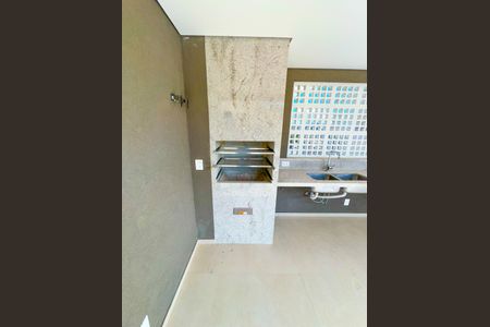 Casa à venda com 529m², 5 quartos e 6 vagas Casa à venda com 529m², 5 quartos e 6 vagasCozinha