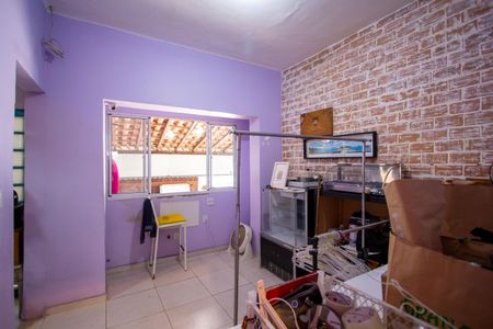 Casa à venda com 100m², 4 quartos e 1 vaga Casa à venda com 100m², 4 quartos e 1 vagaQuarto 1