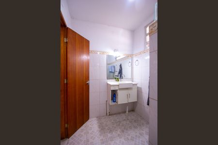 Casa à venda com 100m², 4 quartos e 1 vaga Casa à venda com 100m², 4 quartos e 1 vagaBanheiro