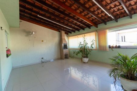 Casa à venda com 68m², 2 quartos e 2 vagas Casa à venda com 68m², 2 quartos e 2 vagasÁrea de Serviço