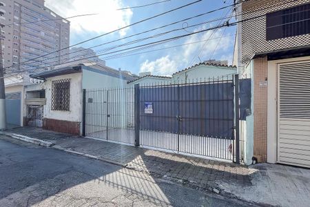 Casa à venda com 102m², 3 quartos e 2 vagasFachada + plaquinha